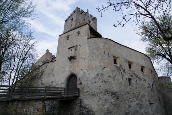 Palacio Bruneck Antiguo Castillo Una Colina Bruneck Trentino Alto Adigio —  Fotos de Stock