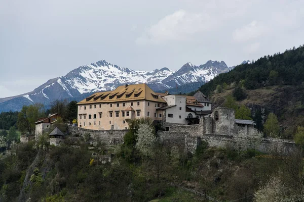 Palace Sonnenburg Ist Ein Ehemaliges Schloss Lorenzen Trentino Alto Adige — Stockfoto