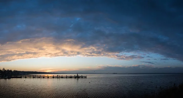 ドイツ、シュタインフダー湖の夕日 — ストック写真