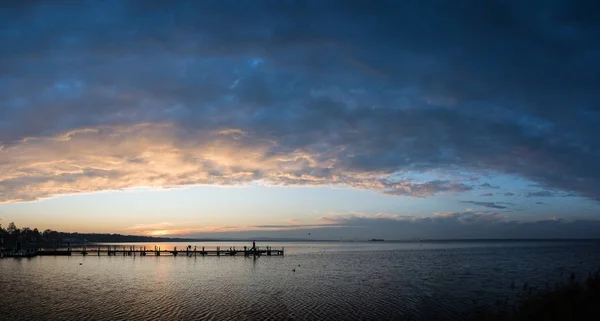 Pôr do sol no Lago Steinhude, Alemanha — Fotografia de Stock