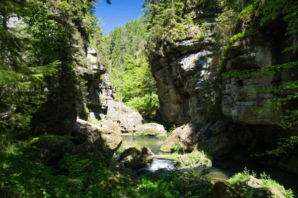 Kamnitz kloof, Bohemen, Tsjechië — Stockfoto