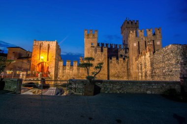 Scaligero Kalesi, sirmione, İtalya