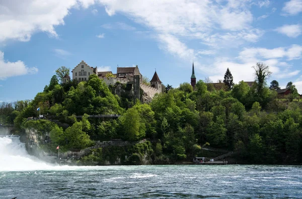 Laufen slott vid Rhen Falls of Schaffhausen, Schweiz — Stockfoto
