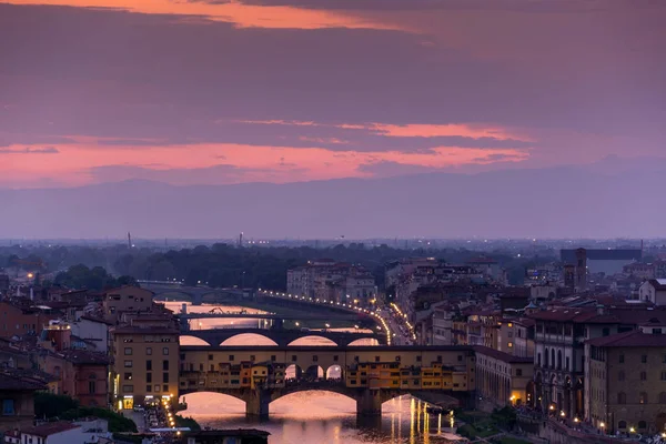 Понте Веккіо, Флоренція (Італія). — стокове фото