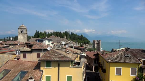 Sirmione Een Stad Lombardije Hoofdplaats Van Provincie Brescia Het Heeft — Stockvideo