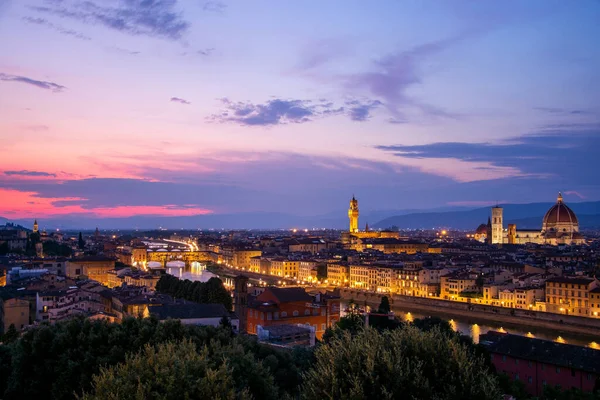 フィレンツェはイタリア フィレンツェと呼ばれ 中世ヨーロッパの貿易と金融の中心地であり 当時最も裕福な都市の一つであった 多くの学者やルネサンス発祥の地と考えられている — ストック写真