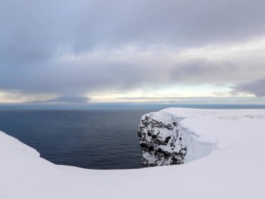 Kuzey Burnu, Norveç 'in Mageroya adasının kuzey kıyısında yer alan bir pelerindir. Pelerin Norveç 'in Troms og Finnmark ilçesine bağlı Nordkapp Belediyesi' nde bulunmaktadır..