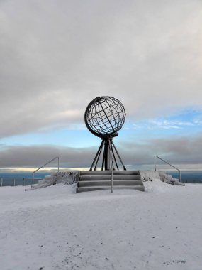 Kuzey Burnu, Norveç 'in Mageroya adasının kuzey kıyısında yer alan bir pelerindir. Pelerin Norveç 'in Troms og Finnmark ilçesine bağlı Nordkapp Belediyesi' nde bulunmaktadır..