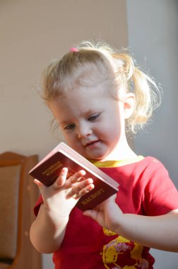 Rus pasaportu ile bebek