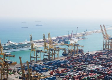 Barcelona, İspanya - 11 Eylül 2016: bağlantı noktası Barcelona Montjuic dan ticaret üzerinde görünümü