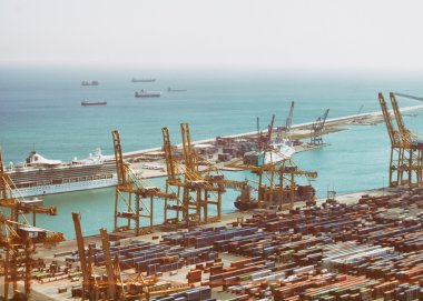 Barcelona, İspanya - 11 Eylül 2016: bağlantı noktası Barcelona Montjuic dan ticaret üzerinde görünümü