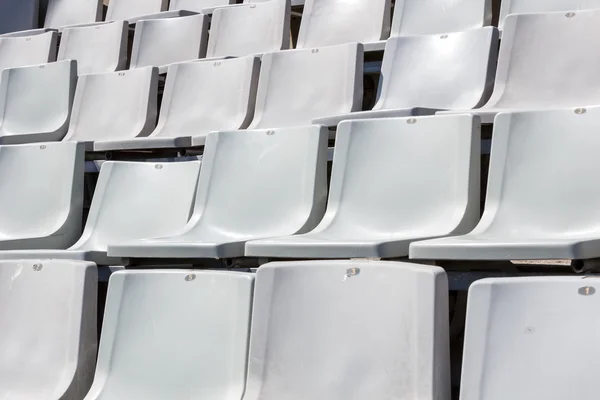 Άδειες καρέκλες από το γήπεδο του αθλητισμού — Φωτογραφία Αρχείου
