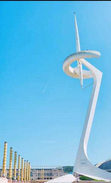 Barcelona, spanien - 11. september 2016: kommunikationsturm im olympischen stadion park von barcelona. — Stockfoto