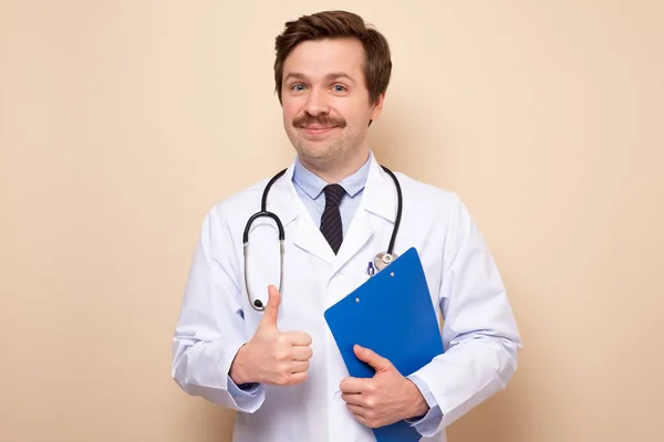 Successful doctor man giving thumbs up approving your choice — Stock Photo, Image