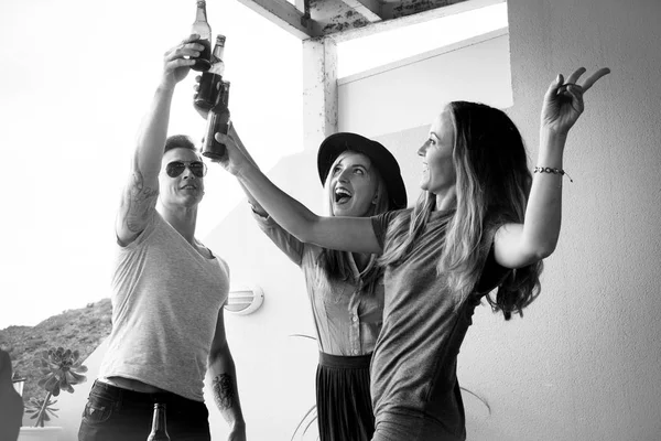 Trabalho Equipe Sucesso Beber Conceito Cerveja Grupo Pessoas Bonitas Felizes — Fotografia de Stock