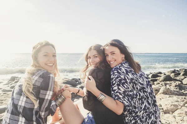 Group Beautiful Woman Young Speaking Smiling Aroud Stone Beach Tenerife — Stock Photo, Image