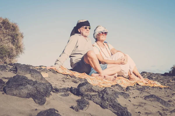Beautiful Mature Hippy Colored Couple Rest Enjoy Sun Summer Tenerife — Stock Photo, Image