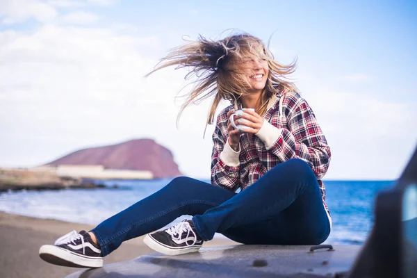 Freedom Vacation Concept Beautiful Blonde Caucasian Young Woman Sitting Nose — Stock Photo, Image