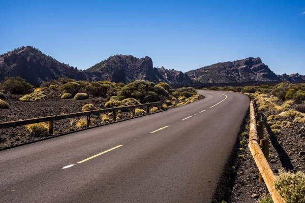 Pěkná Žlutá Střední Linii Silnice Vulkánu Teide Tenerife Nový Asfalt — Stock fotografie