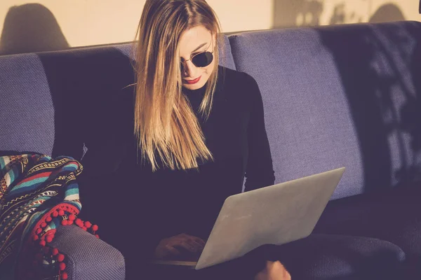 Beautiful Blonde Woman Young Working Laptop Wifi While Sit Blue — Stock Photo, Image