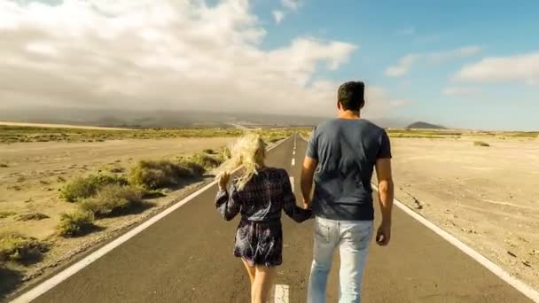 Young Couple Love Hiking Country Road — Stock Video