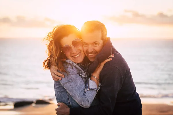 Adult Caucasian Middle Age Senior Couple Hug Have Fun Sunset — Stock Photo, Image