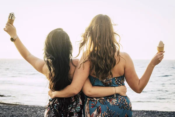 Rear View Couple Women Friends Hug Enjoy Together Summer Eating — Stock Photo, Image