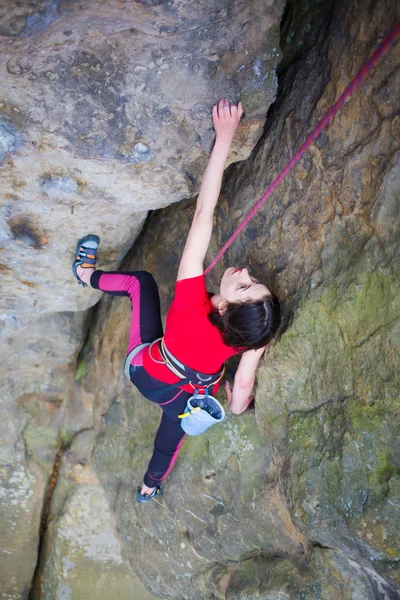 女孩的登山. — 图库照片