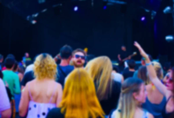 People having fun at the concert. — Stock Photo, Image