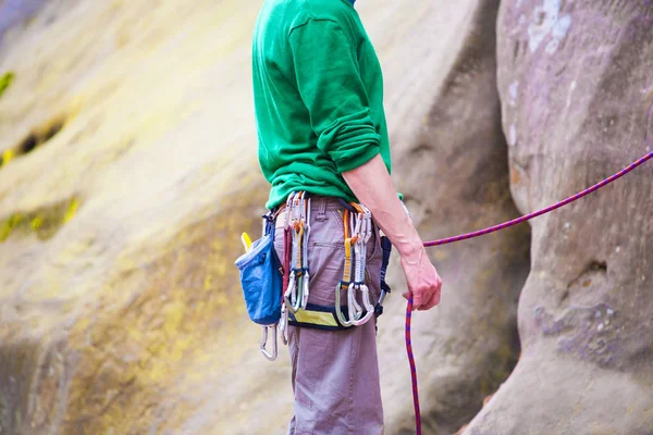 Climber insures partner. — Stock Photo, Image