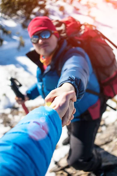 Two climbers in the mountains. — Stock Photo, Image