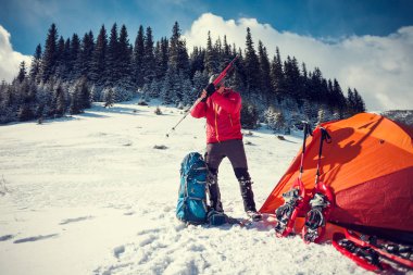 bir sırt çantası dağcı toplar
