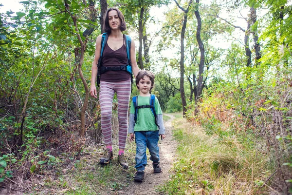 Viaje mamá y bebé —  Fotos de Stock