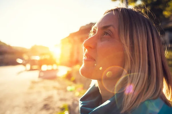 Retrato de una mujer. — Foto de Stock