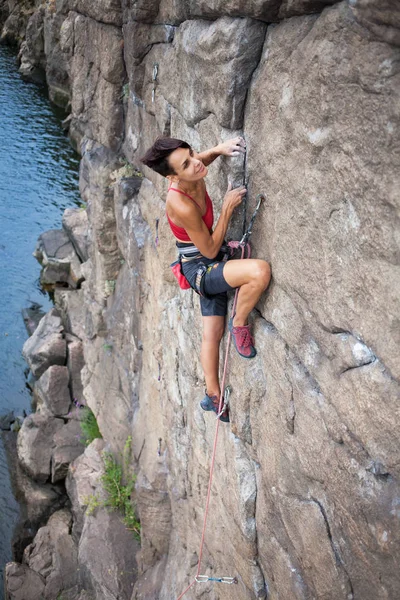 水の上の登山家 — ストック写真