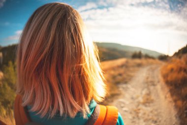 cebolla cortada por la mitad.