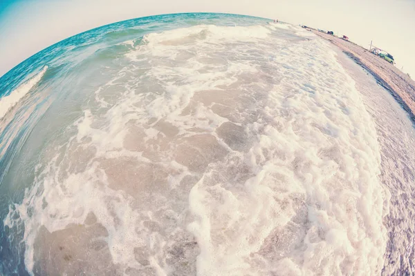 Gün batımında deniz kıyısı. — Stok fotoğraf