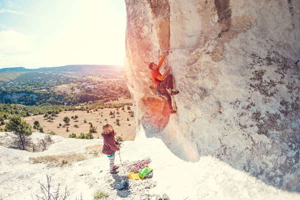 Twee klimmers zijn opleiding. — Stockfoto