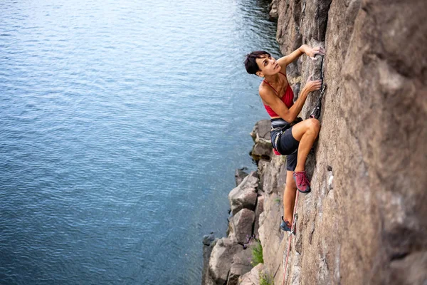 Kletterer über das Wasser — Stockfoto