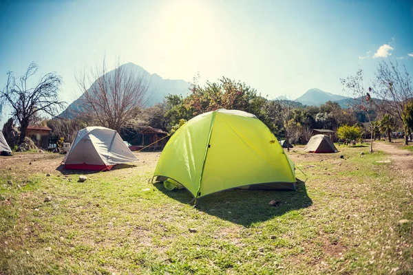 Camping in the mountains. — Stock Photo, Image