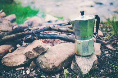 Gayzer kahve makinesi.