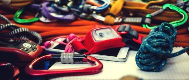 Telefon, ip, navigator ve el feneri.