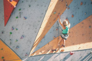 Yapay bir rahatlama dağcı trenlerde.