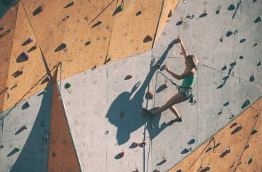 Yapay bir rahatlama dağcı trenlerde.