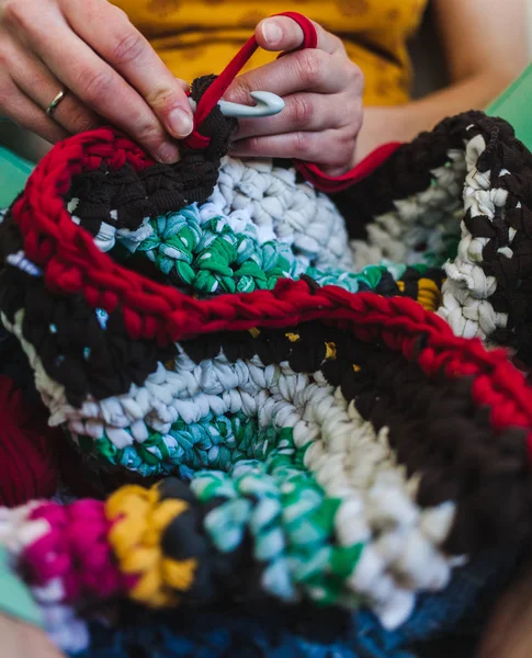 여자 crocheting. — 스톡 사진