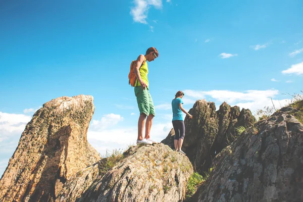 Trekking en las montañas . —  Fotos de Stock