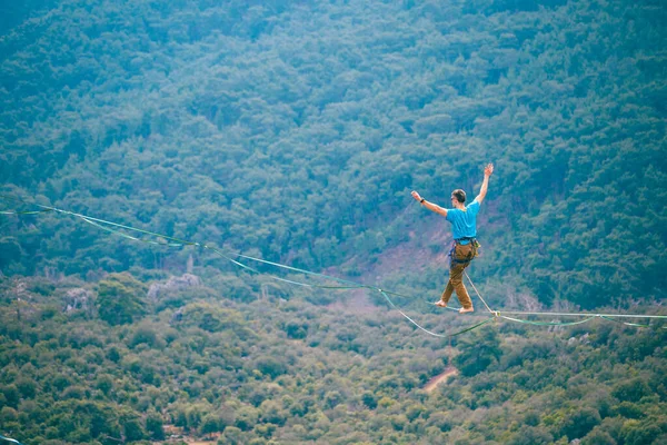 Highline dağlarda. — Stok fotoğraf