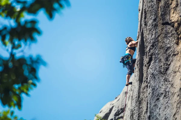 Escalada en roca y montañismo en el Parque Nacional Paklenica . —  Fotos de Stock