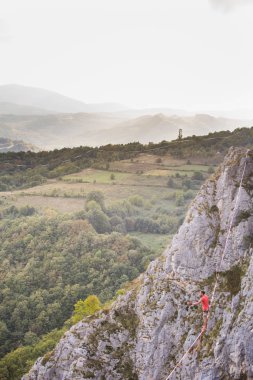 Highline dağlarda.
