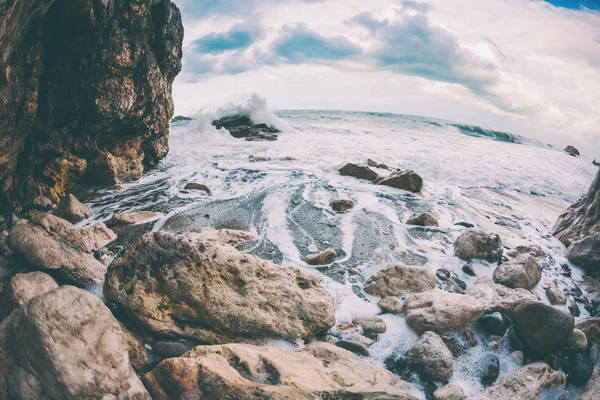 Ocean against the background of the cloudy sky. — Stock Photo, Image